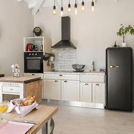 Casita By The Castle